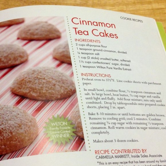 Wilton Cookie Exchange Decorating and Recipes - Picture 4 of 10